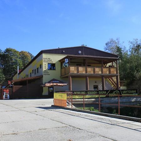 ホテルRockhill Dačice エクステリア 写真